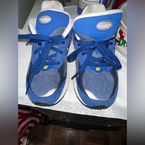 Kids newbalance blue